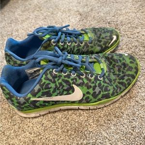 Women’s Nike Free Run Sneakers